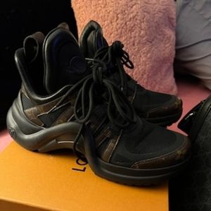 LV ARCHLIGHT SNEAKER